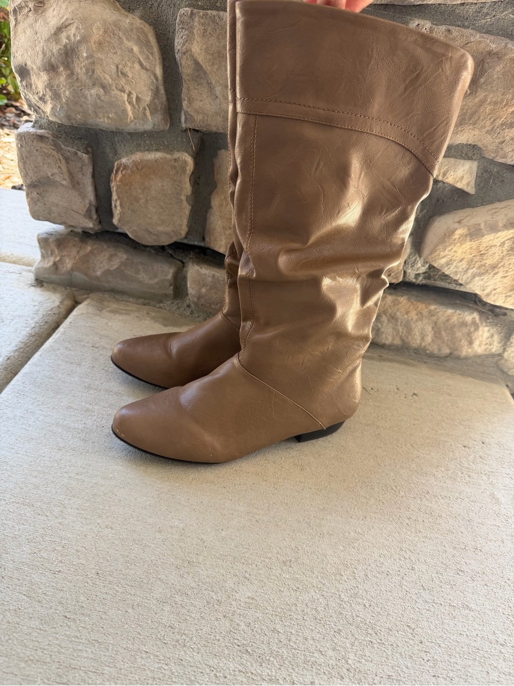 Cliffs by White Mountain || slouchy taupe Free Will faux leather boots